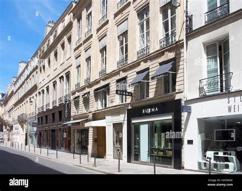 rue saint honore shopping street